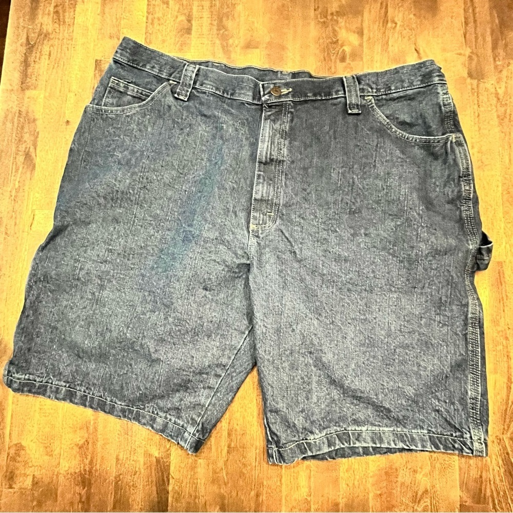 Wrangler Carpenter Cargo Jean Shorts Jorts Men's Size 40 Blue Dark Wash Cotton - Picture 3 of 4